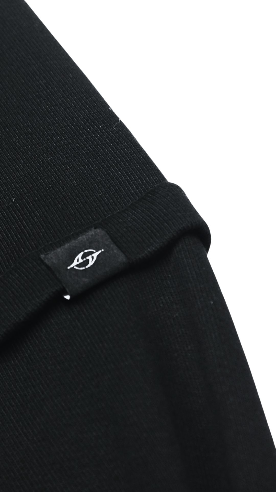 SOULFACE-SOLO-HOODIE-BLACK-DETAIL1