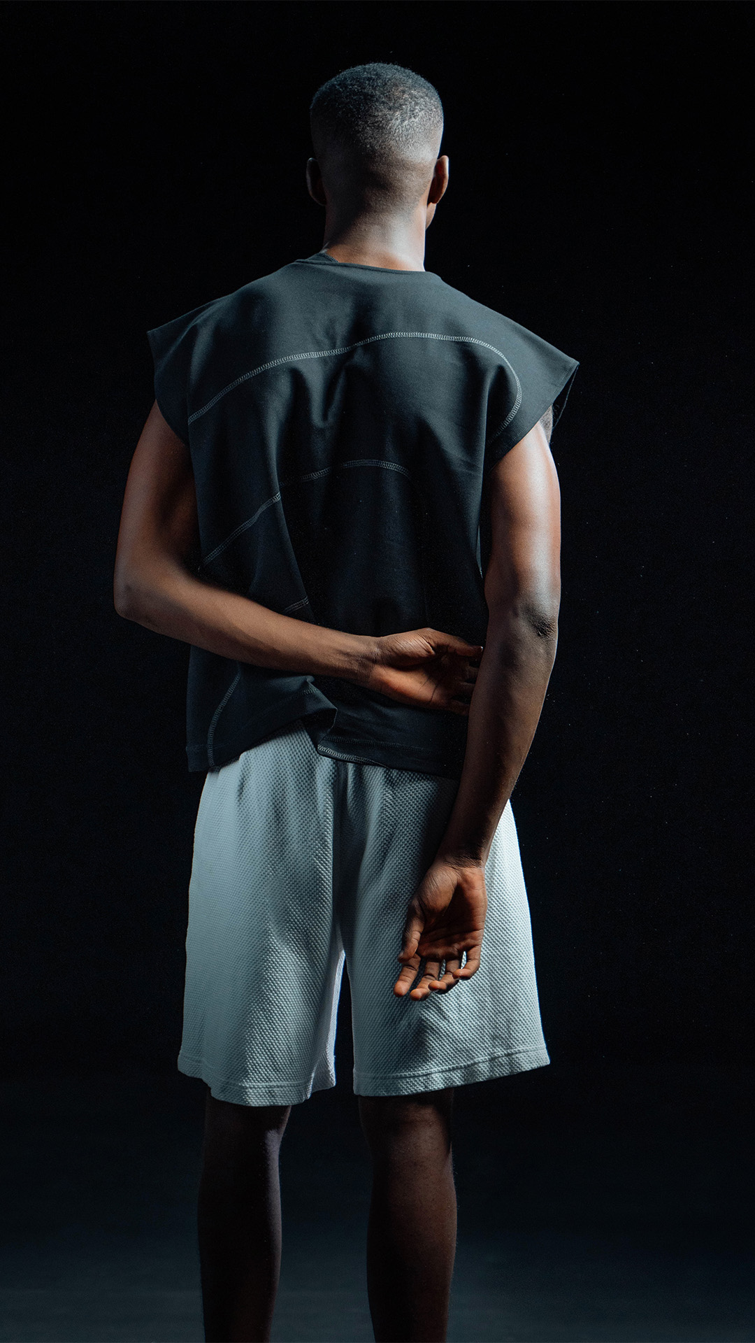 SOULFACE-WOLF-TSHIRT-BLACK-EDITORIAL2